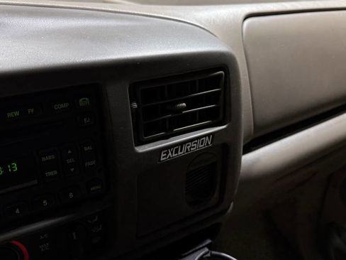 Used 2001 Ford Excursion Limited image 55