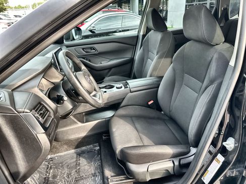 Used 2024 Nissan Rogue S AWD/4WD image 3