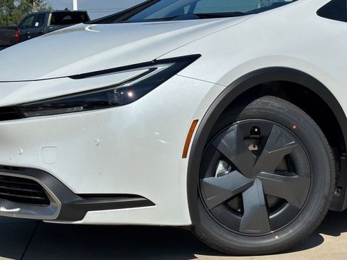 New 2026 Toyota Prius Plug-In Hybrid image 3