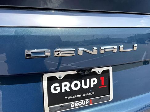 Used 2025 GMC Yukon XL Denali w/ Sun & Power Step Package AWD/4WD image 10