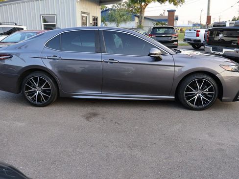 Used 2023 Toyota Camry SE w/ Convenience Package FWD image 4