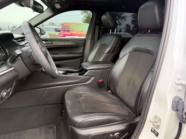 Used 2023 Jeep Grand Cherokee L Laredo AWD/4WD image 16