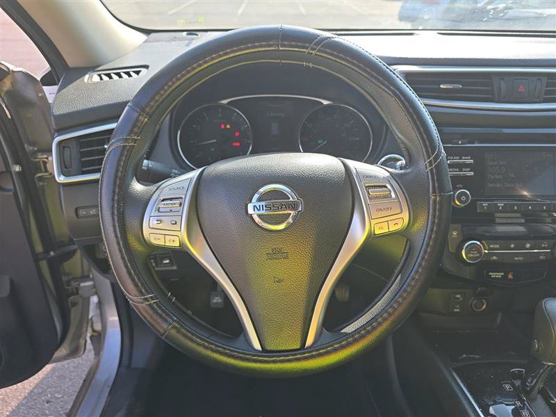 Used 2016 Nissan Rogue SV AWD/4WD image 7
