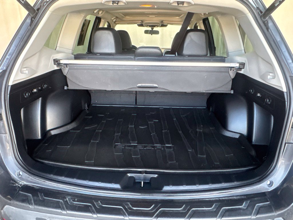 Used 2022 Subaru Forester Limited AWD/4WD image 9