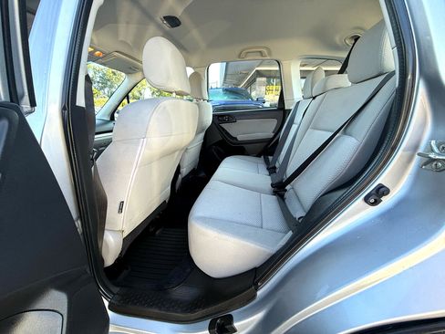 Used 2015 Subaru Forester 2.5i w/ Alloy Wheel Package image 27