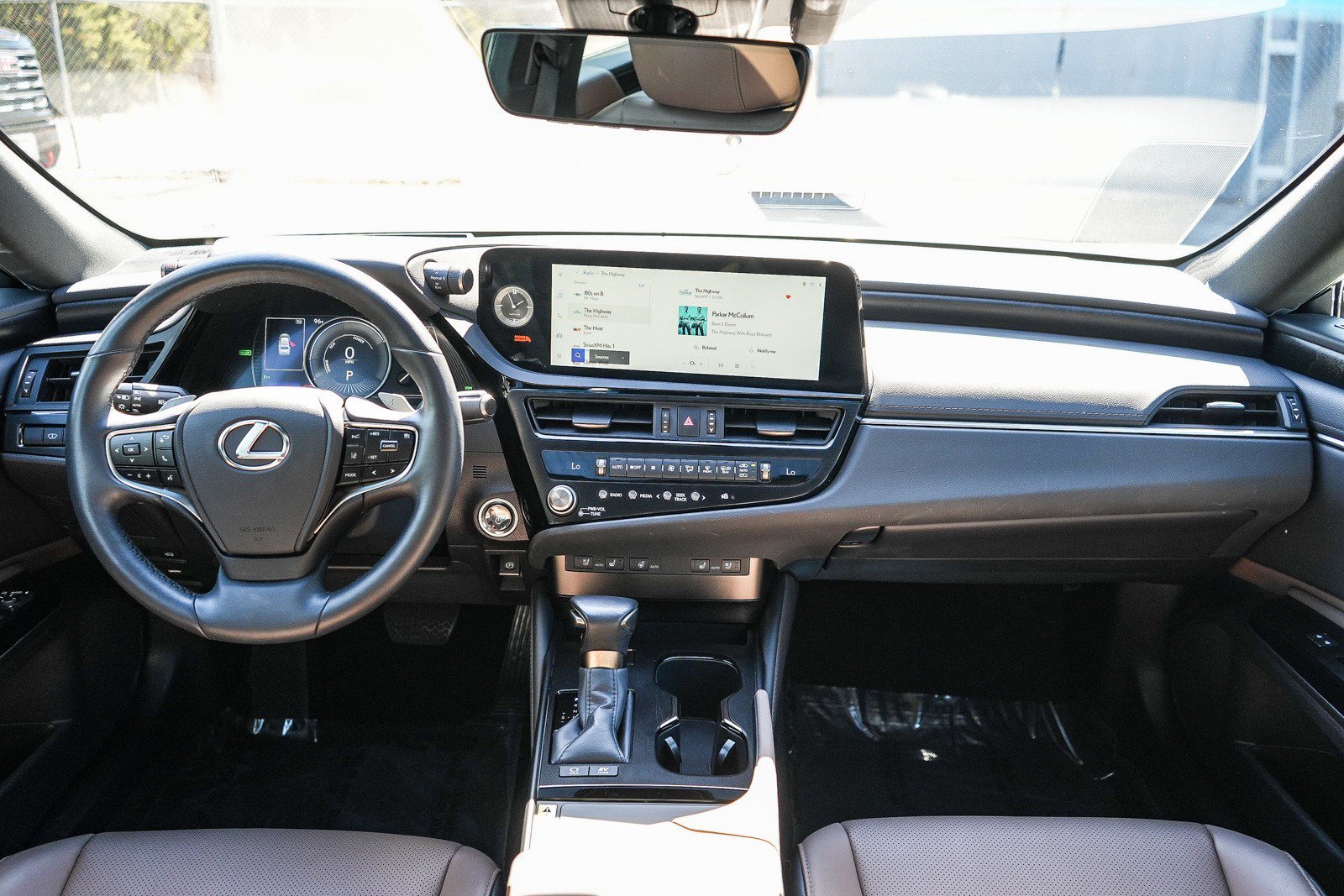 Used 2025 Lexus ES 300h w/ Premium Package FWD image 12
