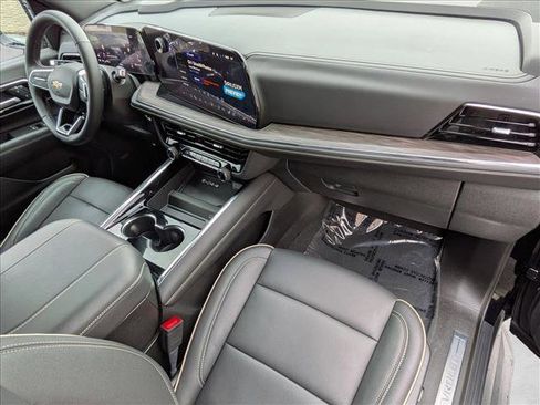 Used 2025 Chevrolet Tahoe Premier image 21