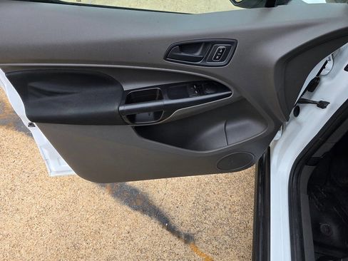 Used 2019 Ford Transit Connect XL image 15