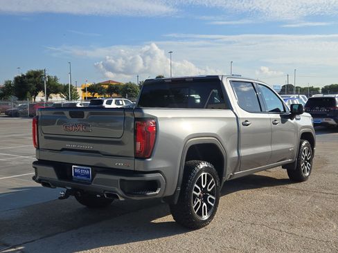 Used 2021 GMC Sierra 1500 AT4 w/ AT4 Preferred Package AWD/4WD image 3