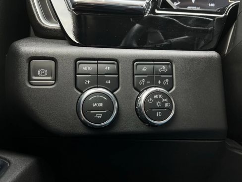 Used 2023 GMC Sierra 1500 SLT AWD/4WD image 23