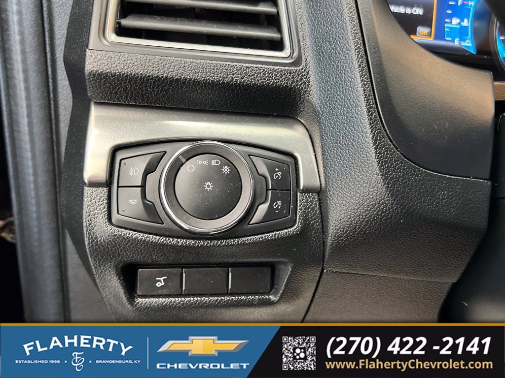 Used 2018 Ford Explorer XLT w/ Equipment Group 202A AWD/4WD image 24