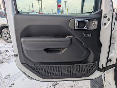 Used 2022 Jeep Wrangler Unlimited Sport S image 9