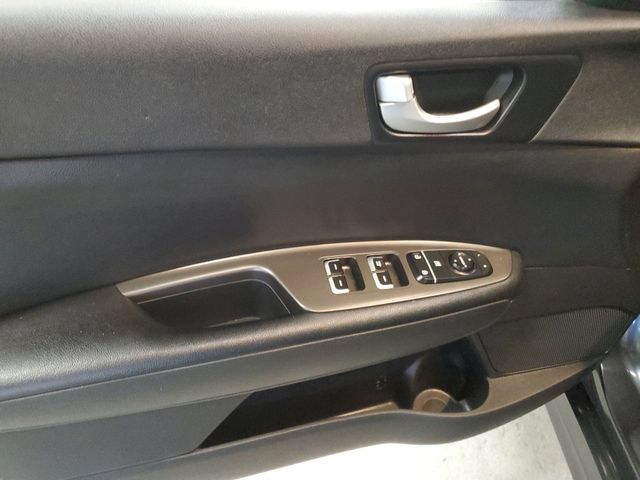 Used 2019 Kia Optima LX FWD image 12
