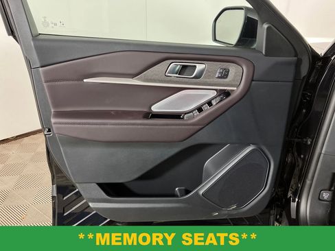 New 2026 Ford Explorer Platinum image 15