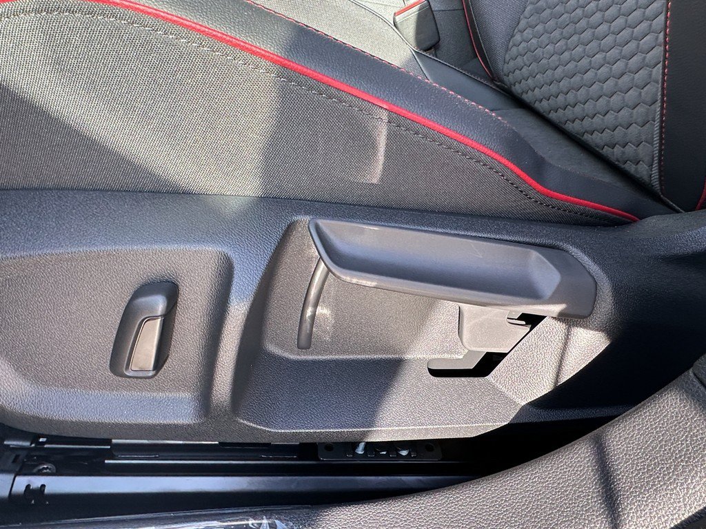 New 2026 Volkswagen GTI SE FWD image 17