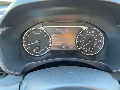 Used 2025 Nissan Altima 2.5 SV image 40