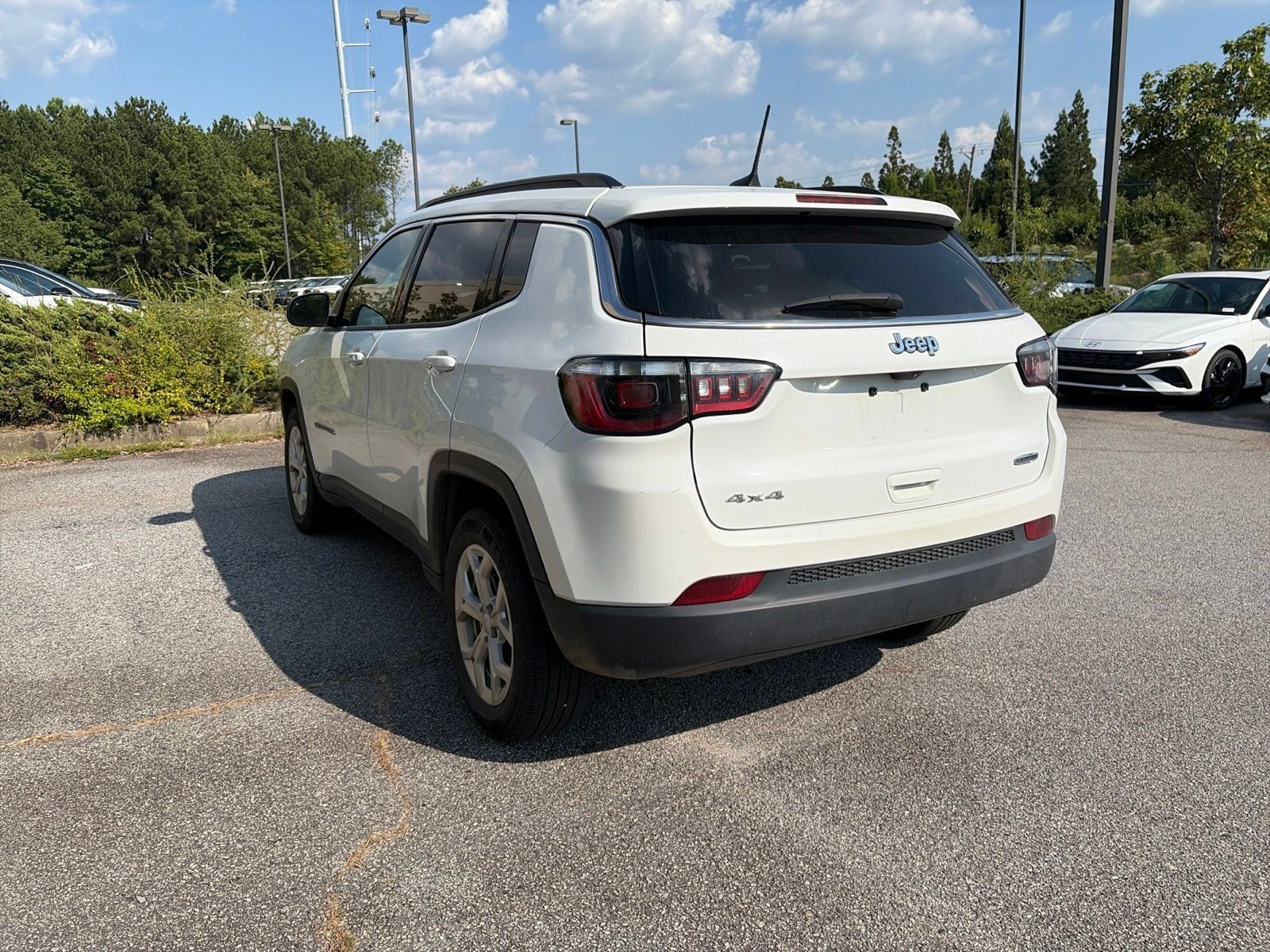 Used 2024 Jeep Compass Latitude AWD/4WD image 4