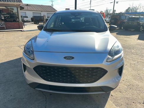 Used 2020 Ford Escape S image 3