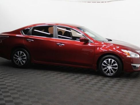 Used 2014 Nissan Altima 2.5 S image 3