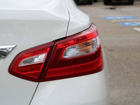 Used 2016 Nissan Altima 2.5 S w/ Power Driver Seat Package image 18