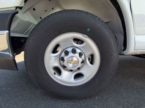 New 2025 Chevrolet Express 3500 w/ Power Convenience Package image 19