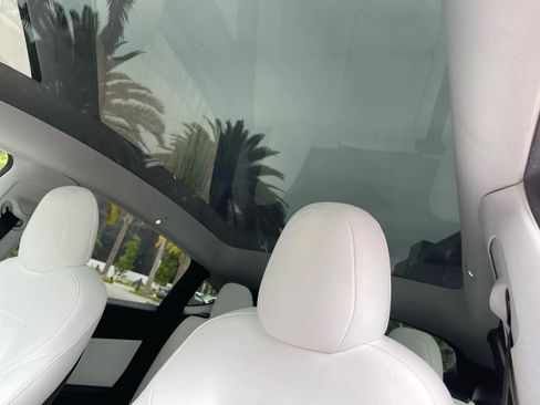 Used 2023 Tesla Model Y Long Range image 11