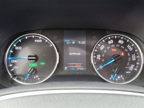 Used 2022 Toyota RAV4 XLE w/ Convenience Package image 21