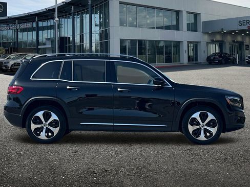 New 2025 Mercedes-Benz GLB 250 image 3
