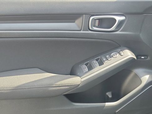 Certified 2025 Honda Civic Sport image 19