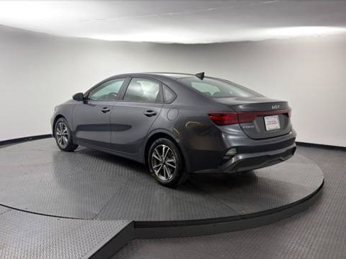 Used 2023 Kia Forte LXS FWD image 6