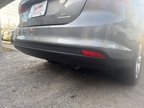 Used 2014 Ford Focus SE image 9