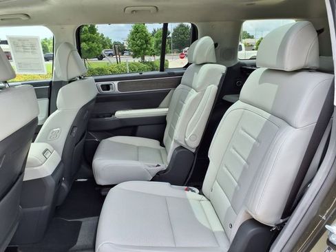 Used 2025 Hyundai Santa Fe Calligraphy FWD image 19