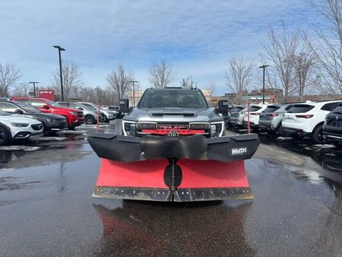 Used 2025 GMC Sierra 2500 SLE w/ SLE Value Package; image 3