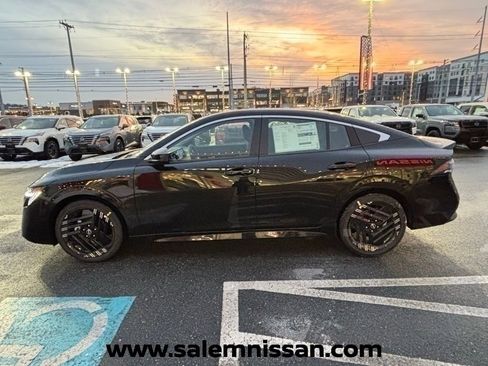 New 2026 Nissan Sentra SR w/ Floor Mat Package FWD image 6