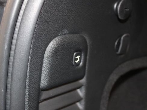 Used 2021 Jeep Grand Cherokee Limited w/ Trailer Tow Group IV image 18