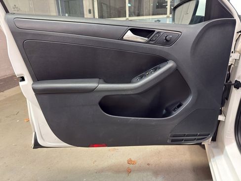 Used 2014 Volkswagen Jetta SE image 13