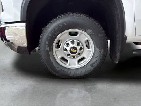 Used 2025 Chevrolet Silverado 2500 W/T w/ WT Convenience Package AWD/4WD image 36