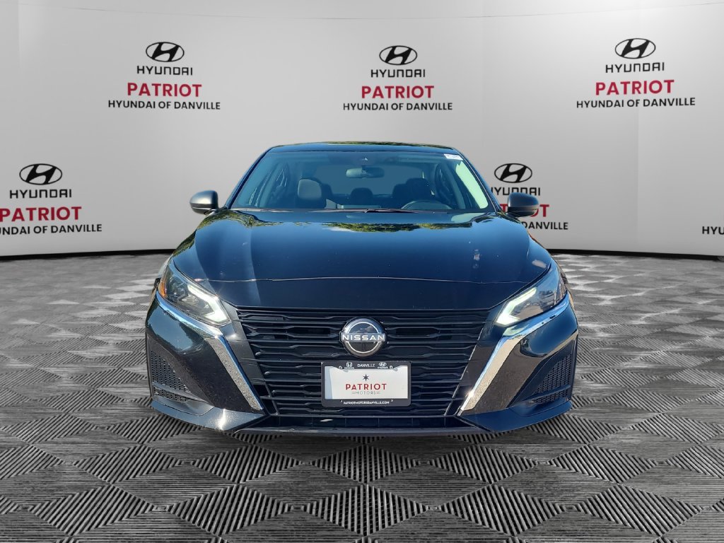 Used 2024 Nissan Altima 2.5 SV FWD image 8