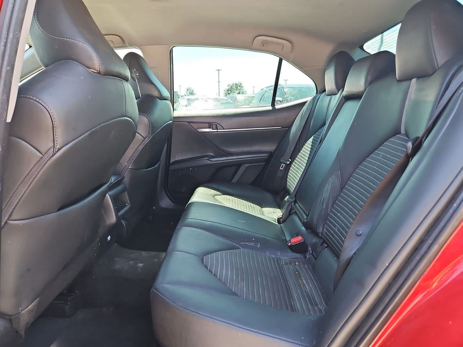 Used 2023 Toyota Camry SE FWD image 18