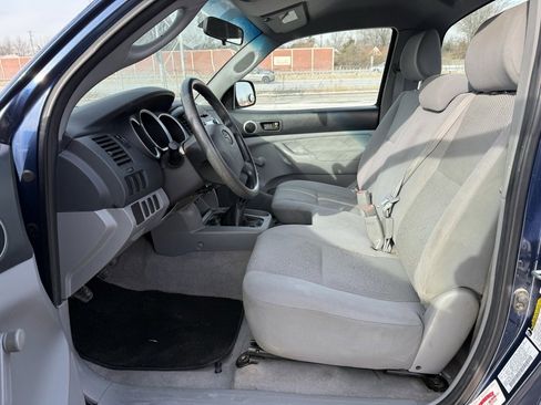 Used 2005 Toyota Tacoma 2WD Regular Cab w/ Enhancement Pkg image 17