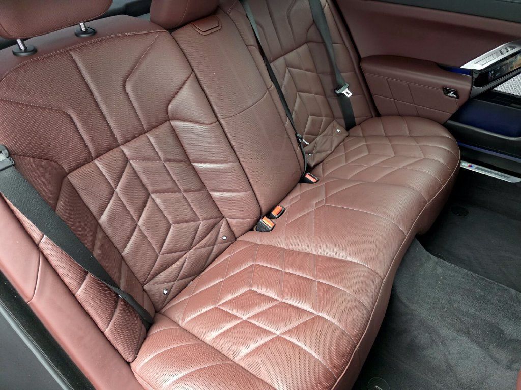 Certified 2023 BMW 740i w/ Executive Package RWD image 26