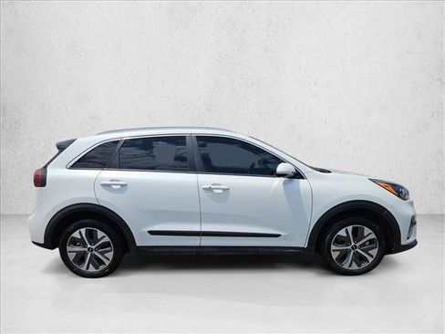 Used 2022 Kia Niro EX FWD image 4