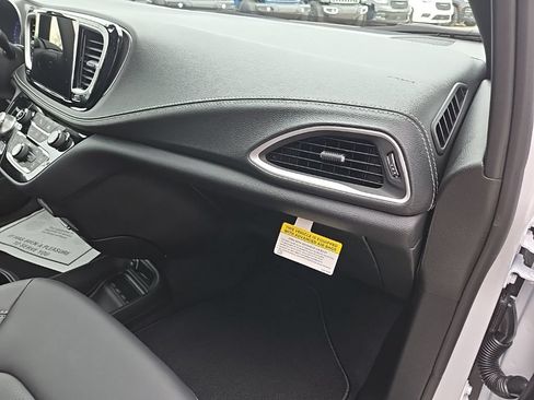 New 2026 Chrysler Pacifica Select w/ S Appearance Package FWD image 75