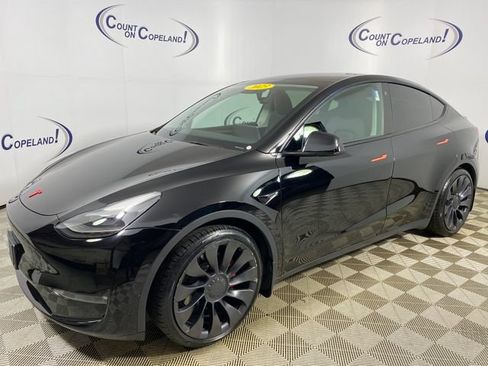 Used 2023 Tesla Model Y Performance AWD/4WD image 3