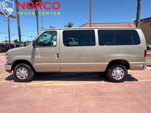Used 2013 Ford E-350 and Econoline 350 XLT image 7