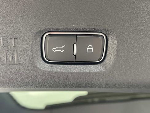 New 2026 Lincoln Navigator L Reserve AWD/4WD image 13