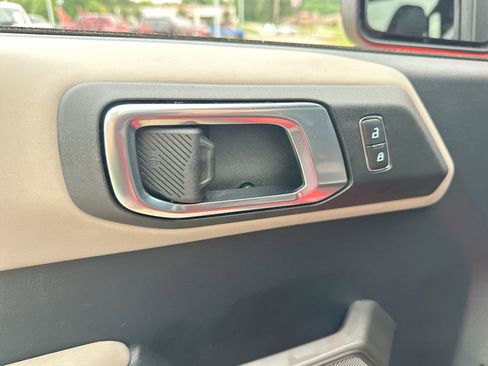 Used 2021 Ford Bronco Wildtrak AWD/4WD image 13
