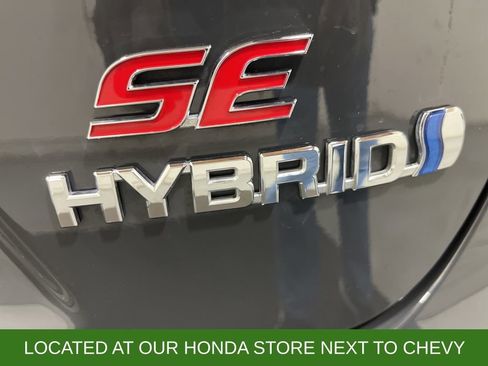 Used 2024 Toyota Corolla SE image 8