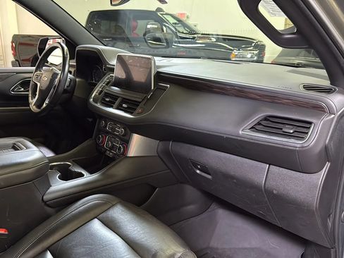 Used 2021 Chevrolet Tahoe LT w/ Rear Media and Nav Package RWD image 16