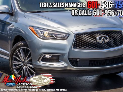 Used 2019 INFINITI QX60 Luxe w/ Sensory Package FWD image 2
